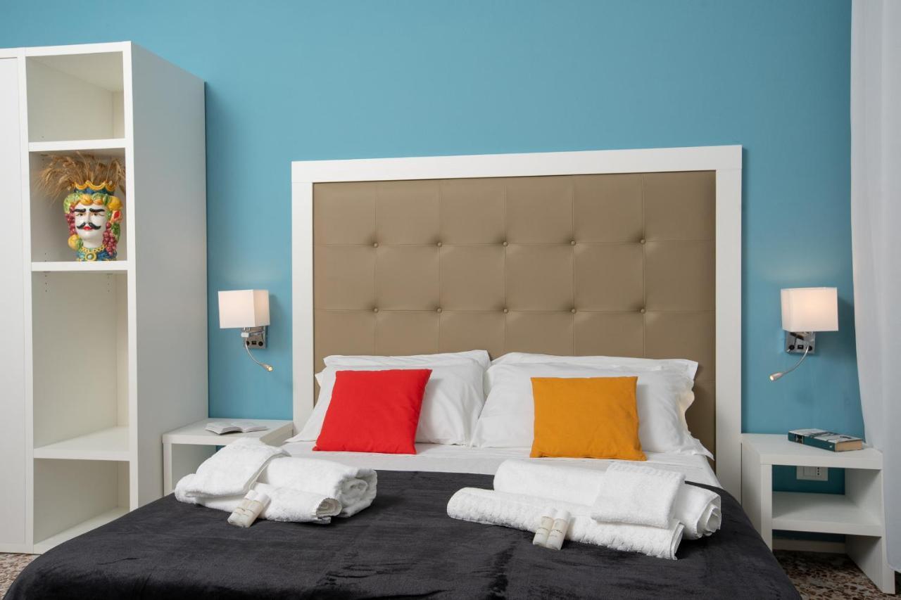 Regina Margherita - Bed And Breakfast & Rooftop Lounge Bar Сиракузы Экстерьер фото
