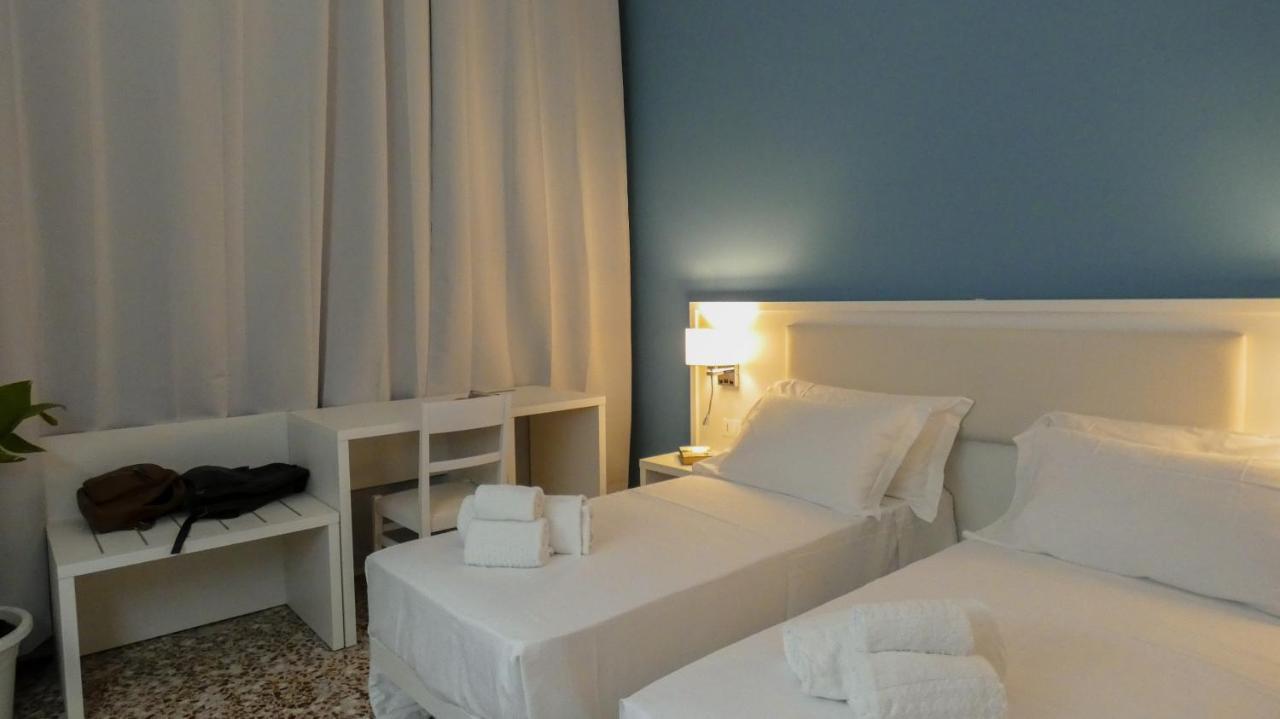 Regina Margherita - Bed And Breakfast & Rooftop Lounge Bar Сиракузы Экстерьер фото